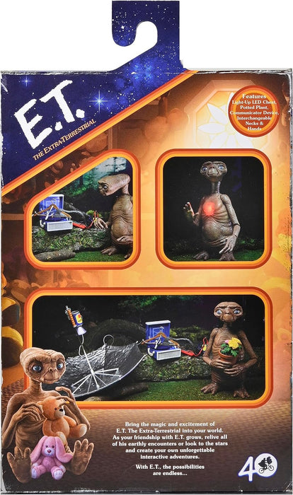NECA - E.T. - 40th Anniversary Deluxe E.T. Ultimate 7" Action Figure with LED Chest